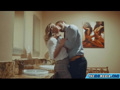 ❤️ Кад те прсата плавуша заведе у јавном тоалету ❤❌ Порно код нас sr.zoomporno.ru